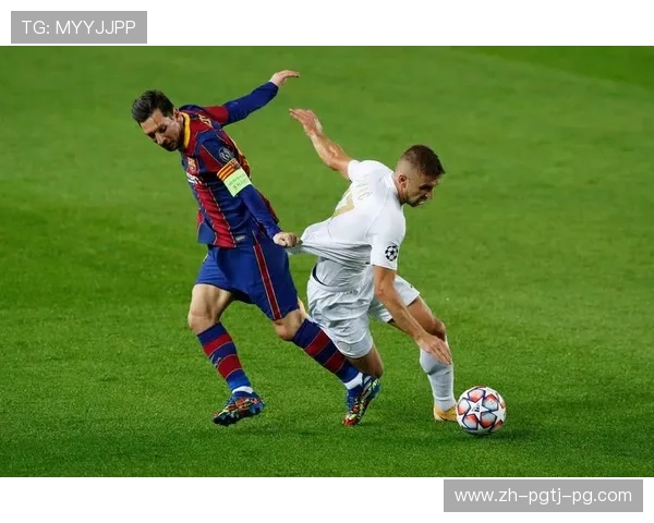 足球编年史：欧冠开幕式巨型浮雕墙的历史叙事